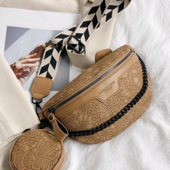 Elegant Tan Lace Crossbody Bag with Chain Accent - Picture 2 of 5